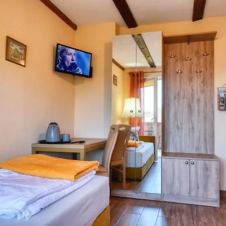 Osrodek Jagienka Zieleniec 3* ドゥシュニキ・ズドルイ